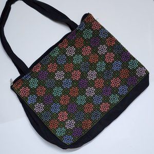 handmade embroidered fabric bag beautiful process size 30 * 35